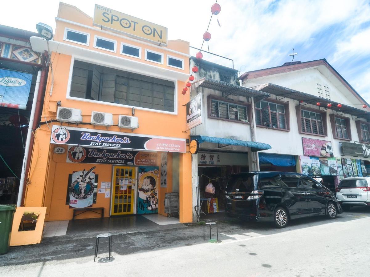 Spot On 89886 Backpacker'S Stay Services Kuching Luaran gambar