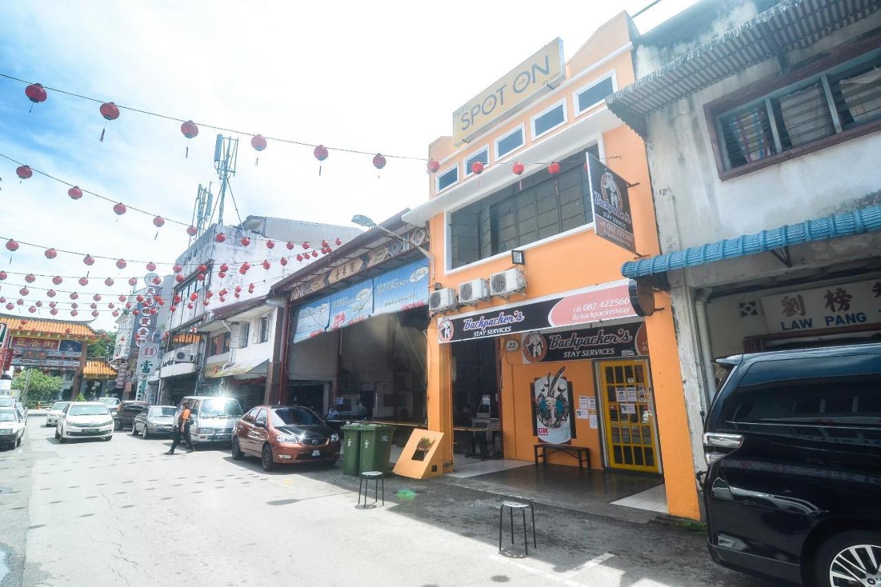 Spot On 89886 Backpacker'S Stay Services Kuching Luaran gambar