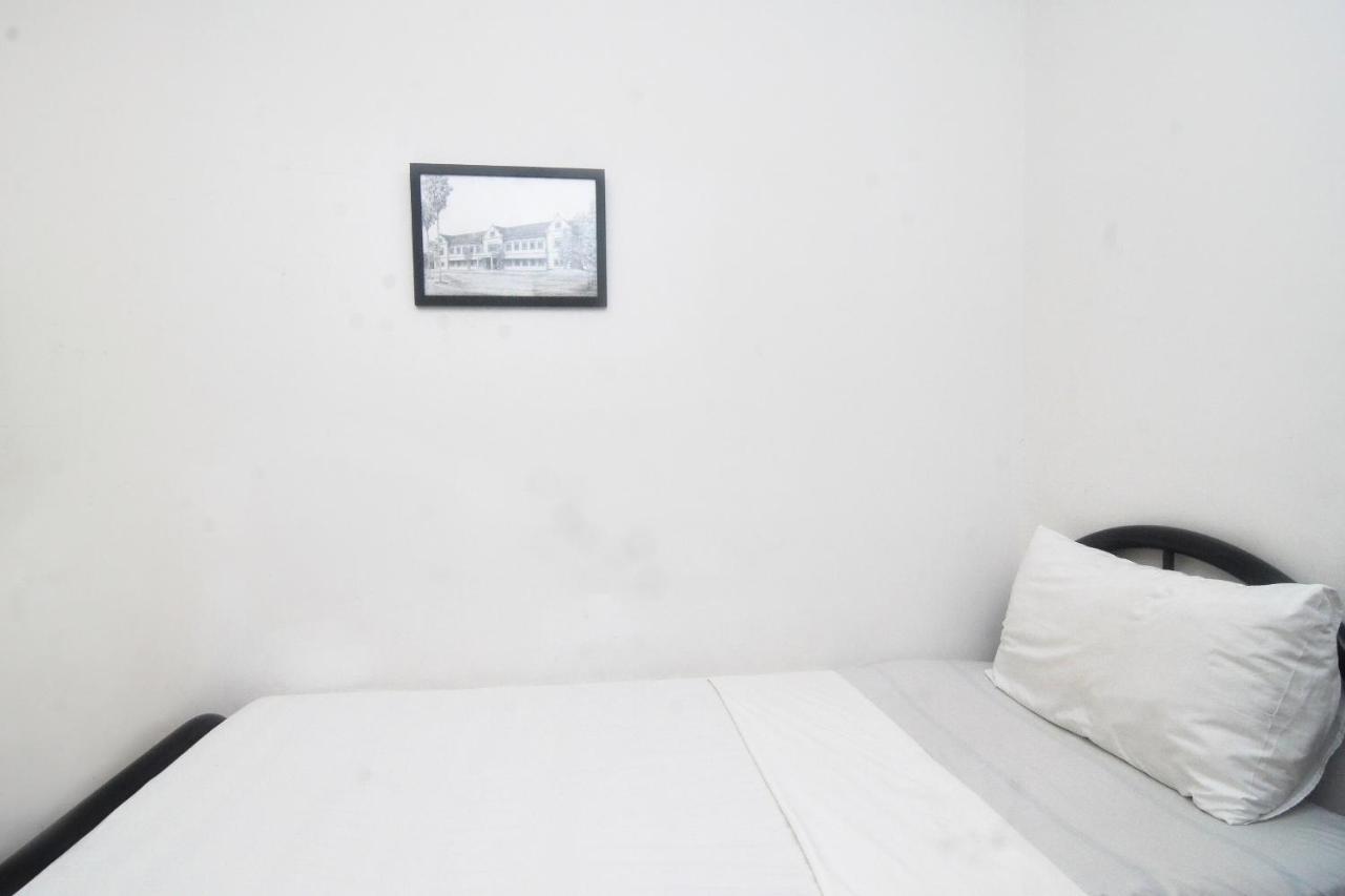 Spot On 89886 Backpacker'S Stay Services Kuching Luaran gambar