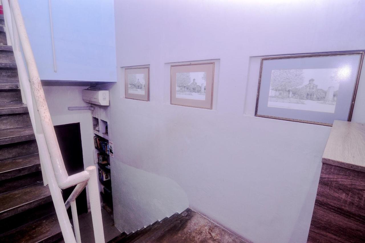 Spot On 89886 Backpacker'S Stay Services Kuching Luaran gambar
