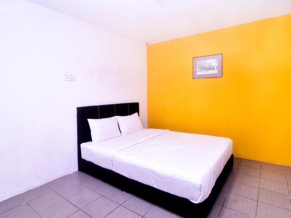 Spot On 89886 Backpacker'S Stay Services Kuching Luaran gambar