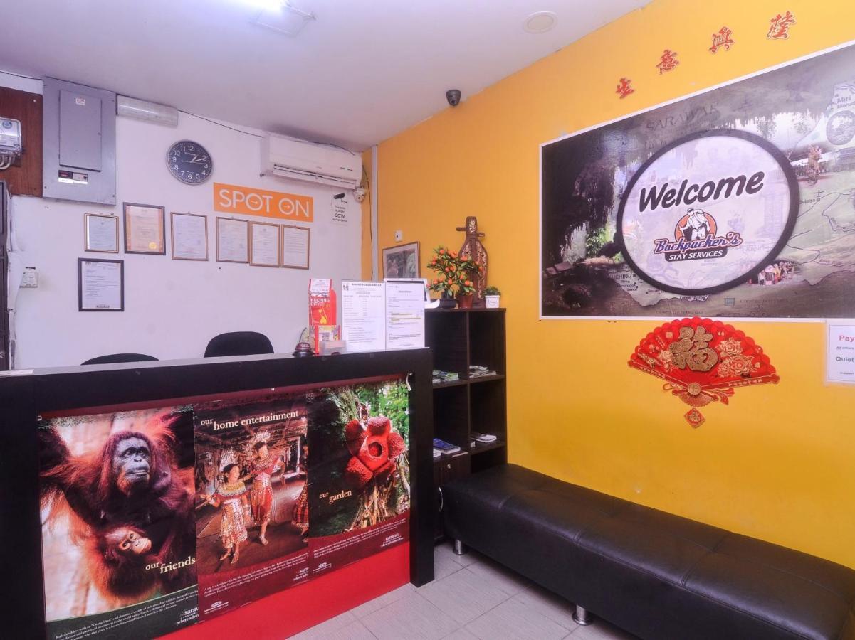 Spot On 89886 Backpacker'S Stay Services Kuching Luaran gambar